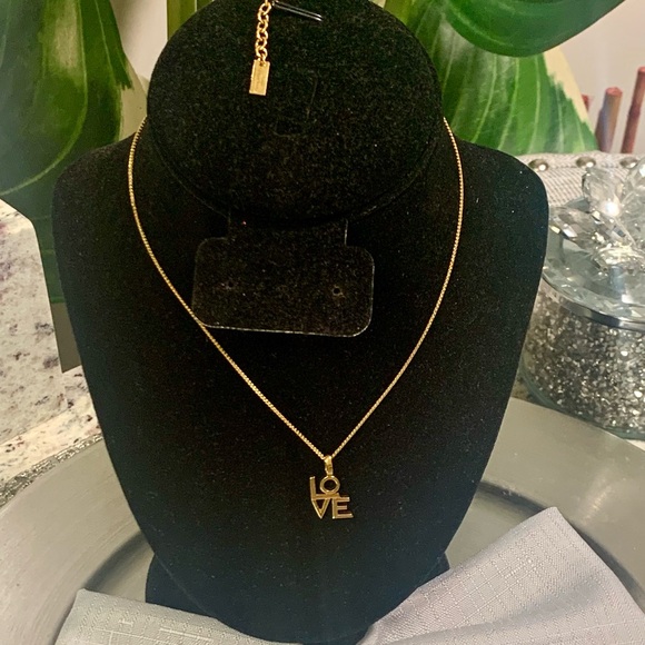 Saint Laurent
Love Charm Pendant Necklace. - Picture 7 of 7